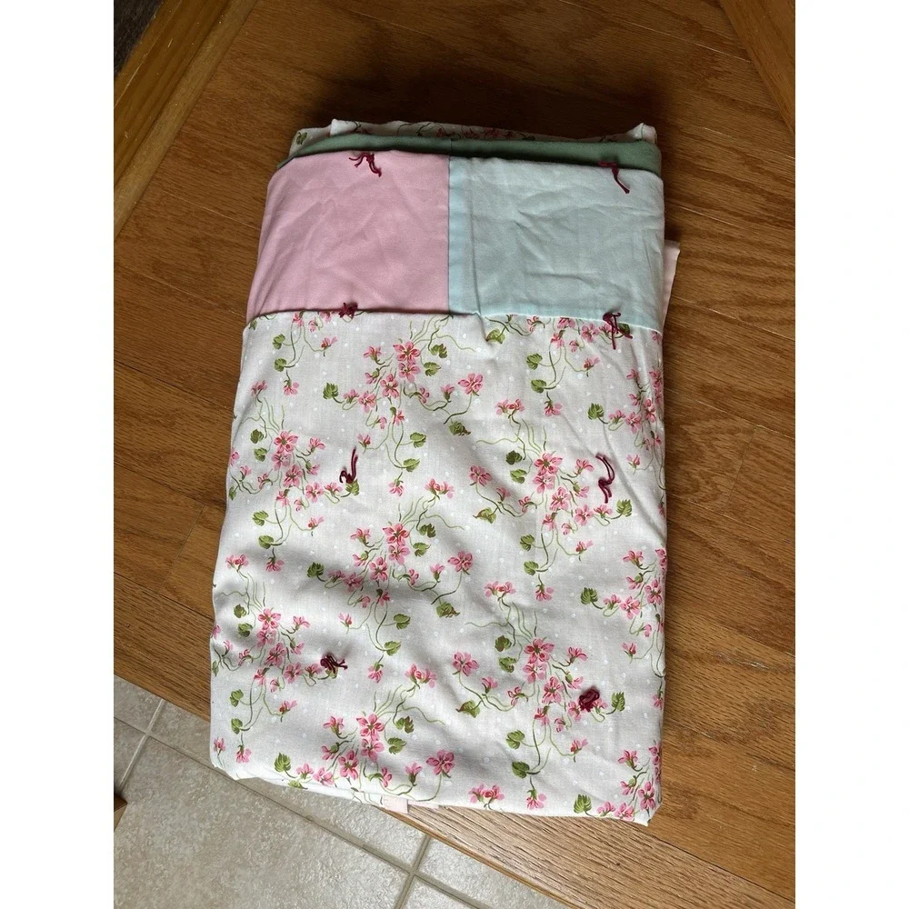 Vintage Handmade Patchwork Farmhouse Cottage Granny Lap Quilt 69x86